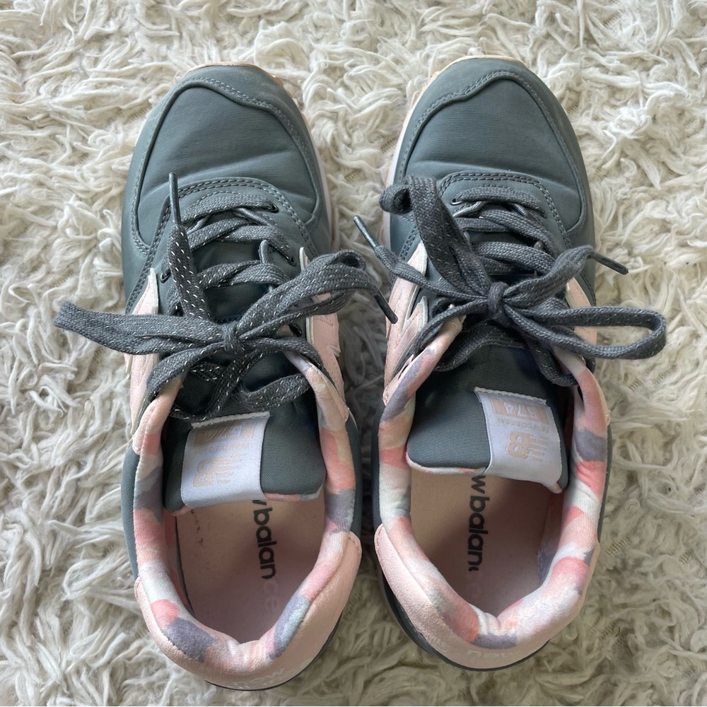 NEW‎ BALANCE 574 Sneakers Size 5 - Picture 4 of 9